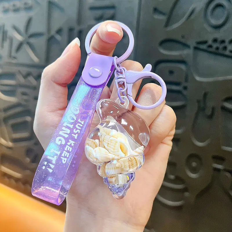 Small Conch Liquid Quicksand Keychain Pendant