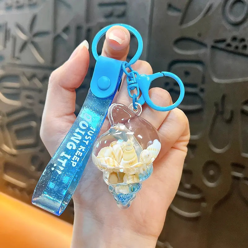 Small Conch Liquid Quicksand Keychain Pendant