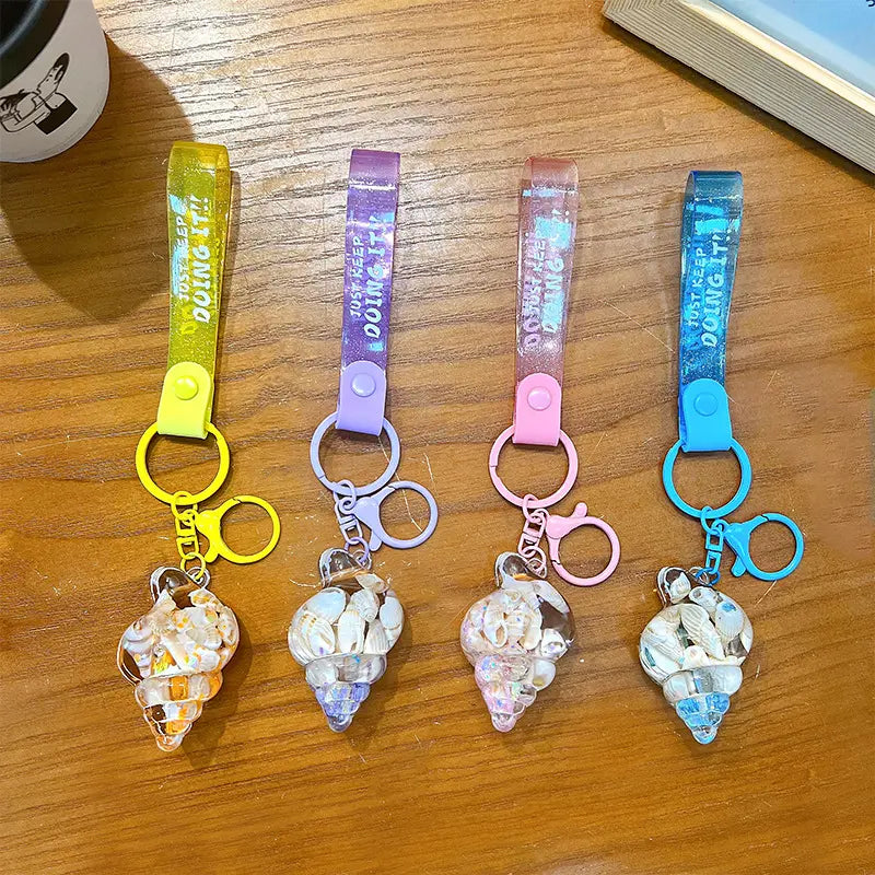 Small Conch Liquid Quicksand Keychain Pendant