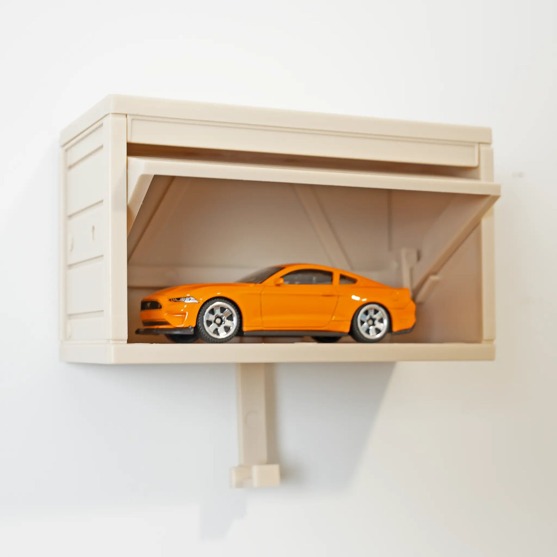 Mini Garage Key Holder for 1:64 Scale Cars – Wall Mount Display – Gift for Car Lovers